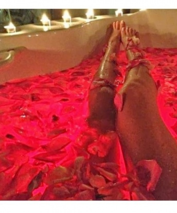 Опытная и раскованная блондинка поможет тебе расслабиться и забыть обо всех заботах. Приезжай ко мне и окунись в мир страсти и наслаждения. Все индивидуально и конфиденциально. 14195, 24 года